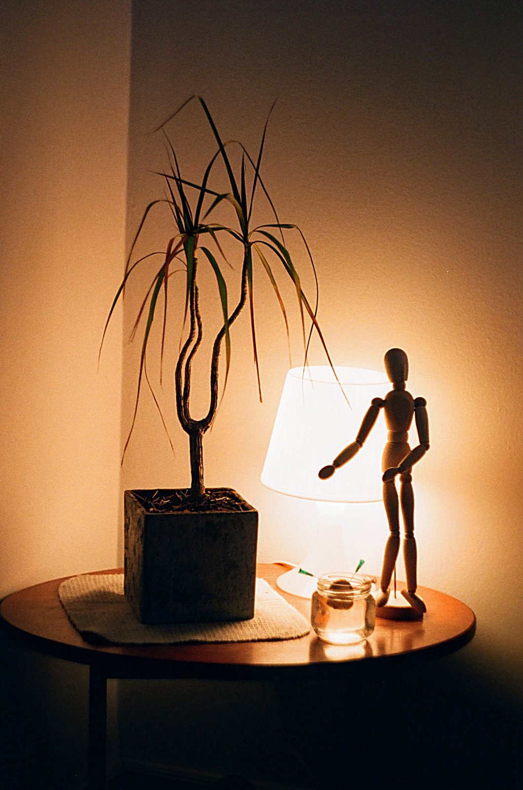 Figures, photograph 9 of 16