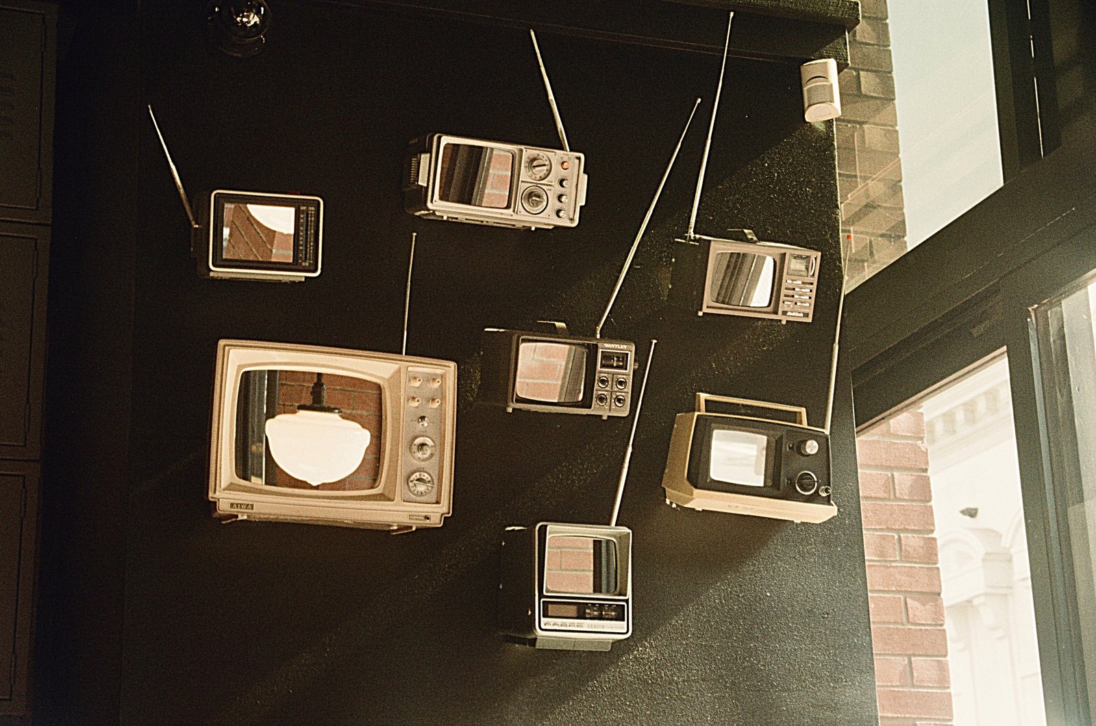 Retro, photograph 4 of 7